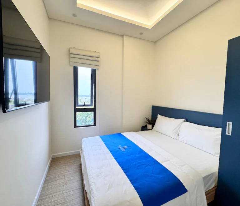 1 Tiêu Chuẩn - 1 Giường Đôi Hướng Sông (Standard - 1 Double Bed with River View)